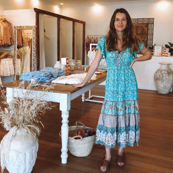 Boho Mint green floral print v neck button ruffle midi dress - Picture 4 of 6